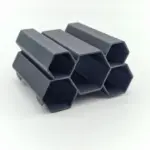krebshöhle 5er aus dem 3d drucker außerhalb vom Aquarium fotografiert
