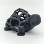 Deko Moosschildkröte in groß aus 3d Druck als Produktbild mit weißem hintergrund